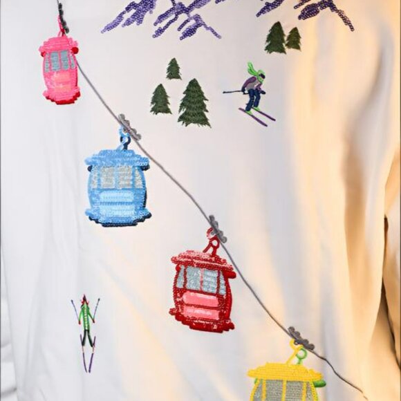 NWT Queen Of Sparkles White Ski Lift On Gondola Sweatshirt - Picture 5 of 5